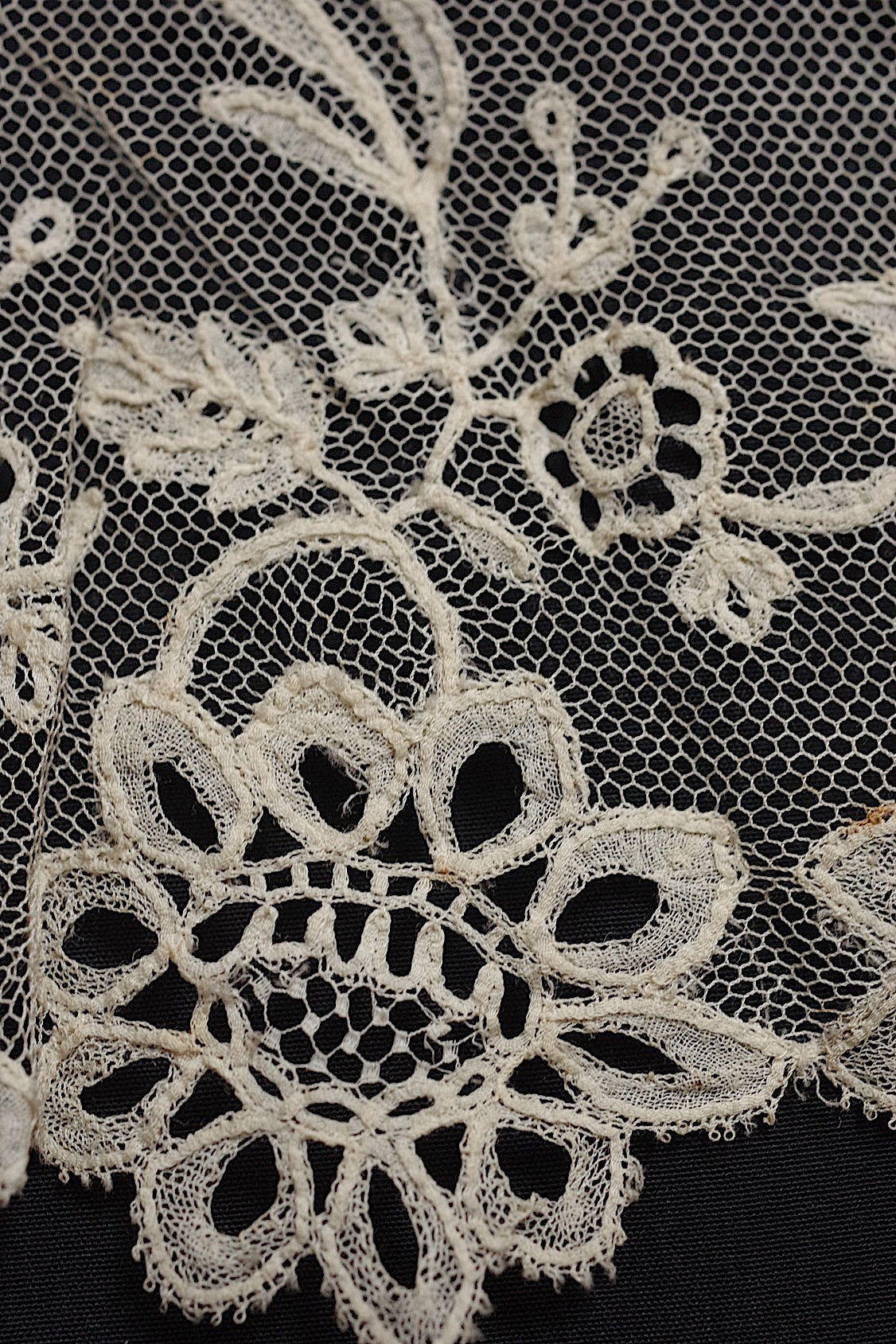 アンティークレース dentelle antique ハギレ+ハンカチ .FR a l'epoque