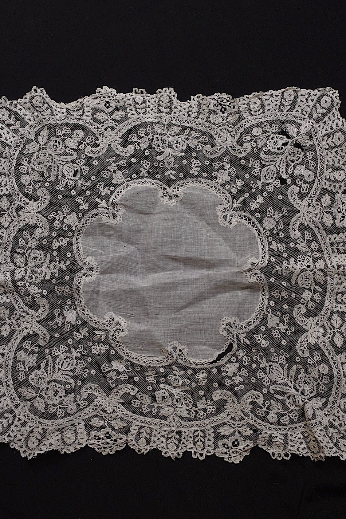 アンティークレース dentelle antique ハギレ+ハンカチ .FR a l'epoque