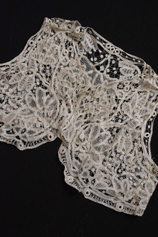 アンティークレース dentelle antique 小さなジレ .FR a l'epoque