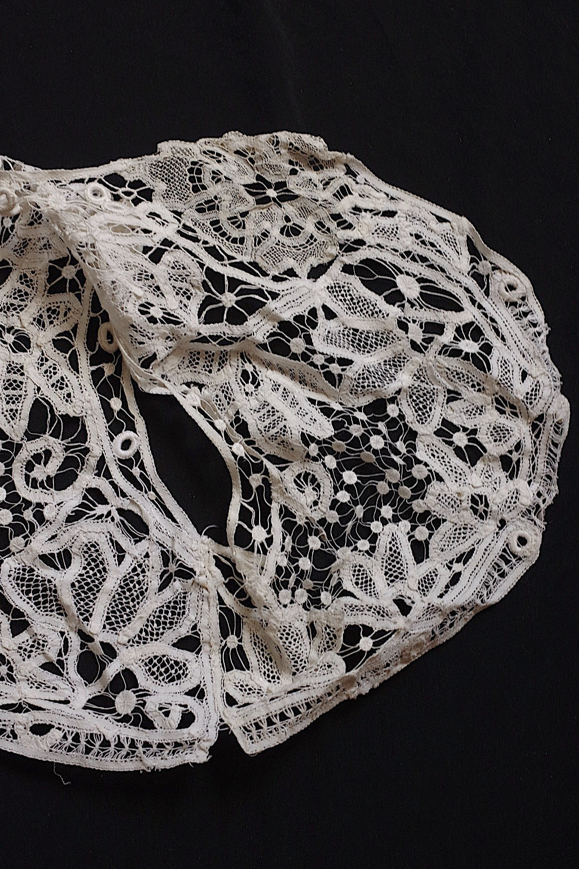 アンティークレース dentelle antique 小さなジレ .FR a l'epoque