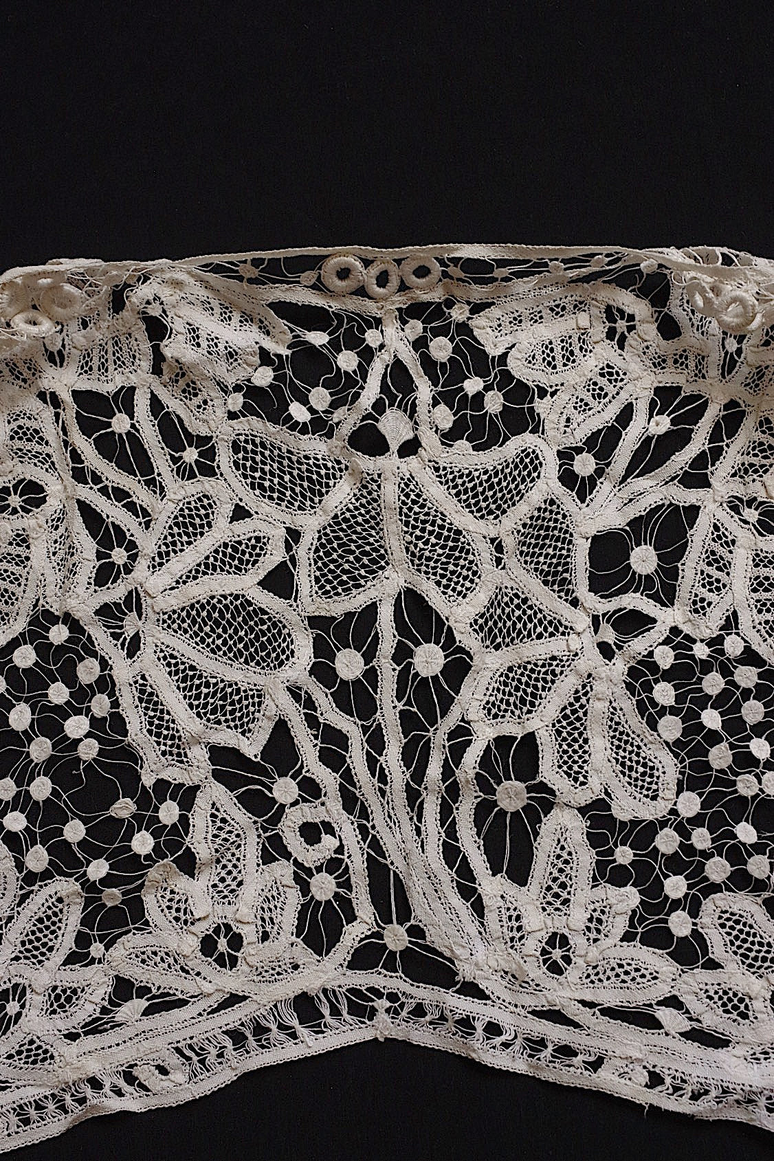 アンティークレース dentelle antique 小さなジレ .FR a l'epoque