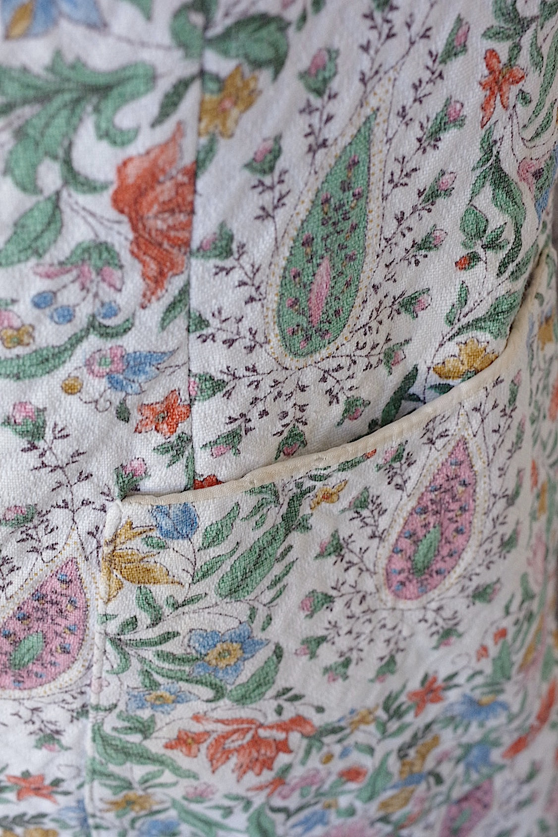 ヴィンテージワンピース vêtement vintageリバティー柄 .FR a l'epoque