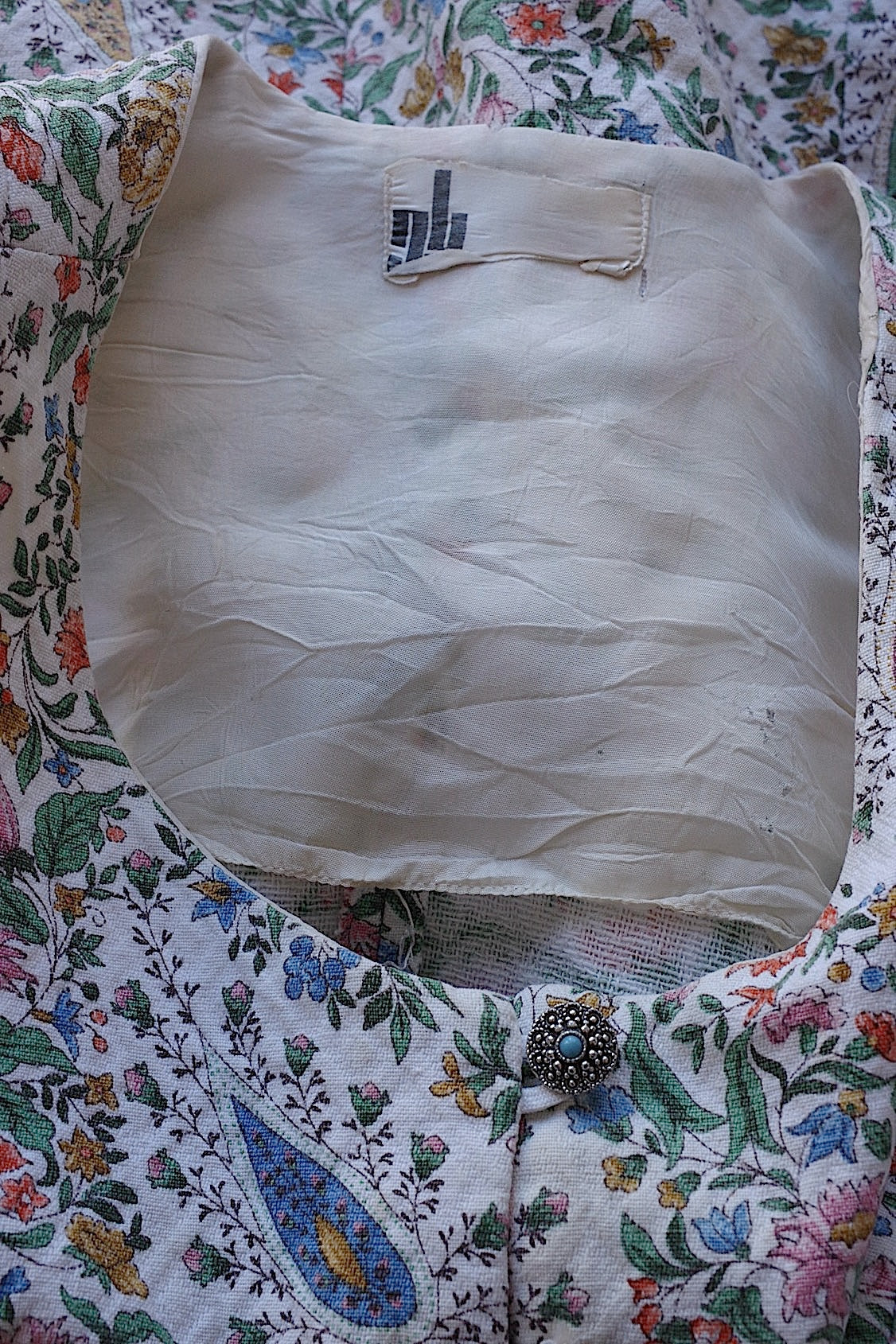 ヴィンテージワンピース vêtement vintageリバティー柄 .FR a l'epoque