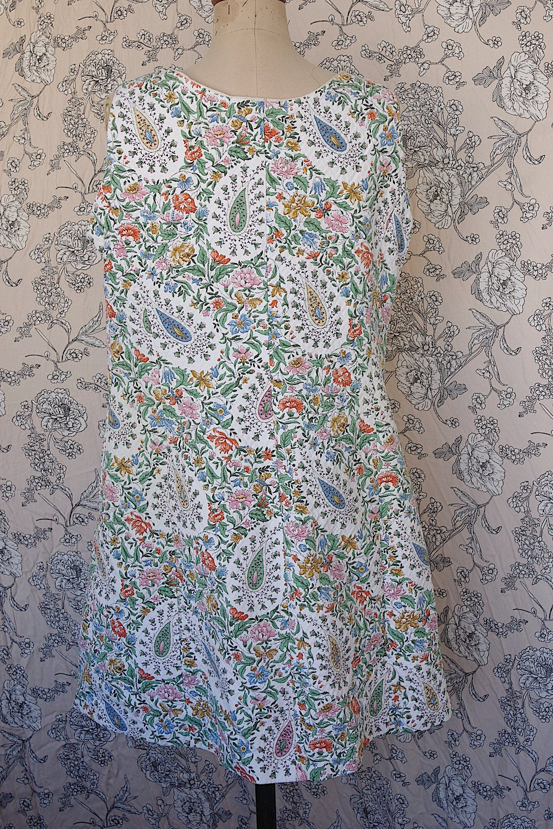 ヴィンテージワンピース vêtement vintageリバティー柄 .FR a l'epoque