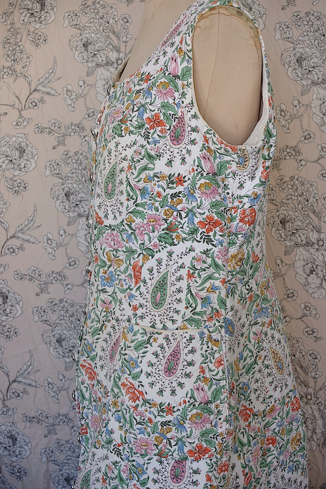 ヴィンテージワンピース vêtement vintageリバティー柄 .FR a l'epoque