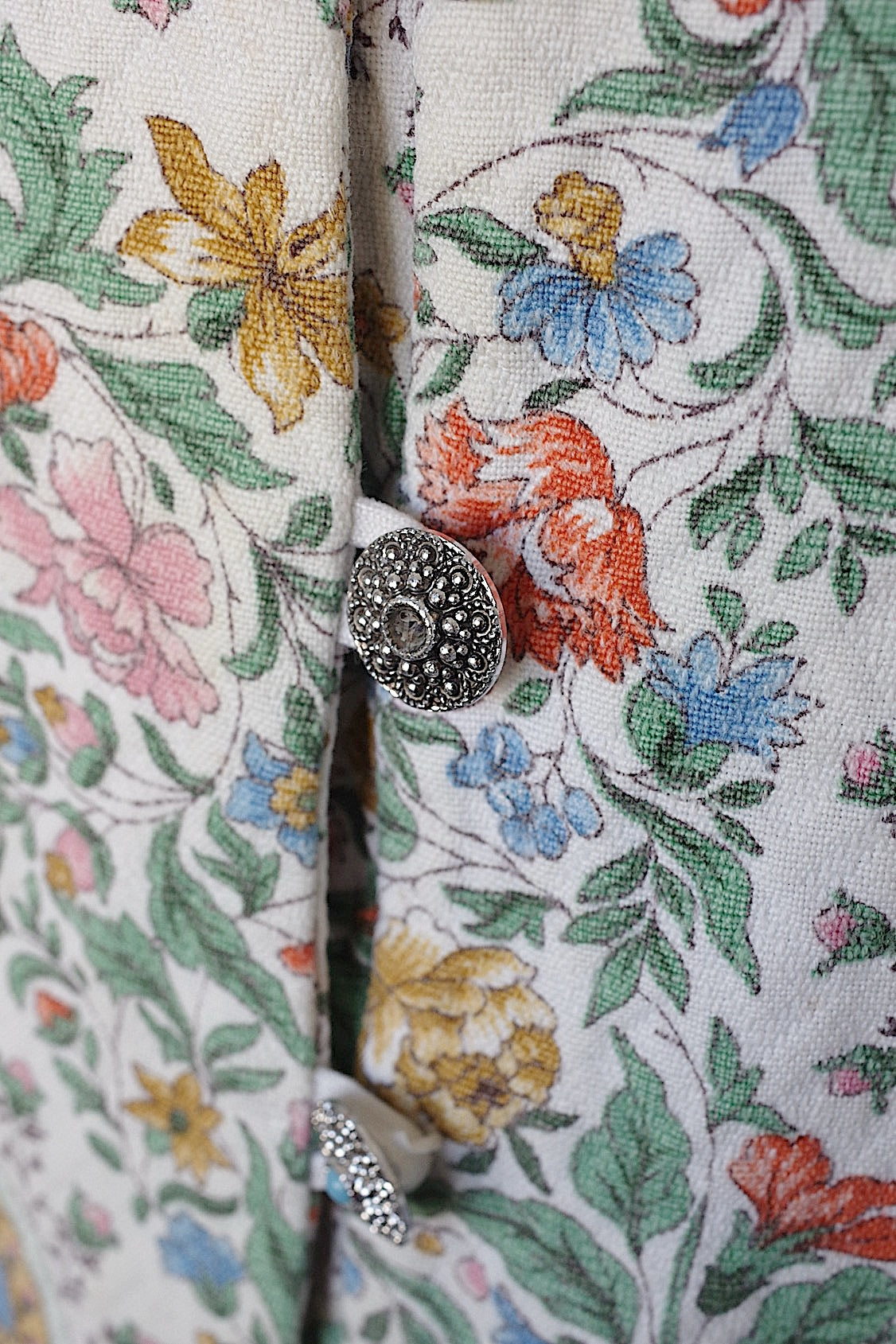 ヴィンテージワンピース vêtement vintageリバティー柄 .FR a l'epoque