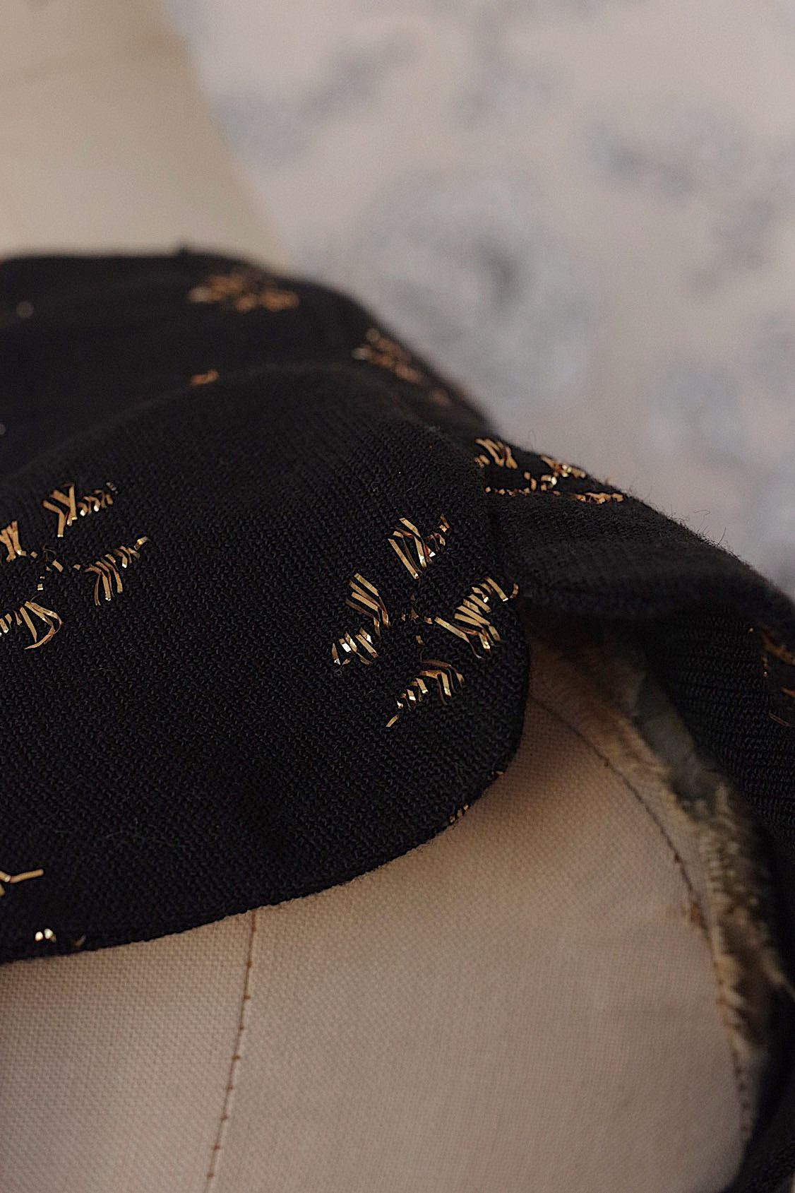 ヴィンテージtops vêtement vintage 黒トップ .FR a l'epoque