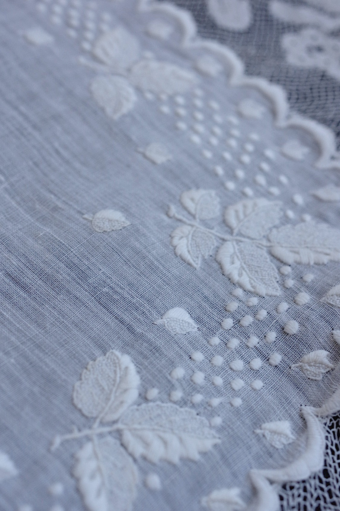 アンティーク刺繍ハンカチ mouchoir antique 1 .FR a l'epoque