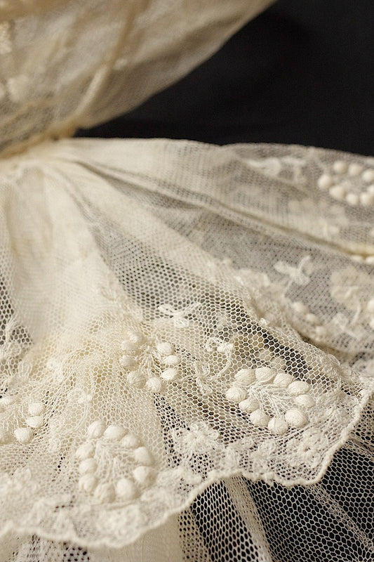 アンティークレース dentelle antique antique lace ジャボ .FR a l'epoque
