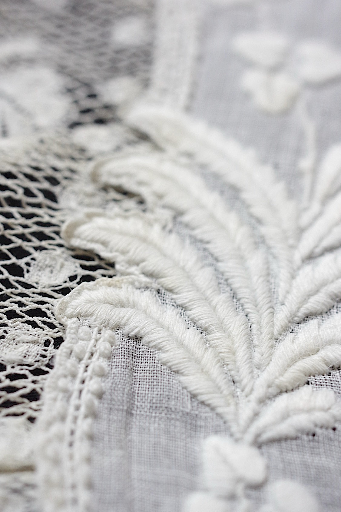 アンティーク刺繍ハンカチ dentelle antique antique lace 3 .FR a l'epoque