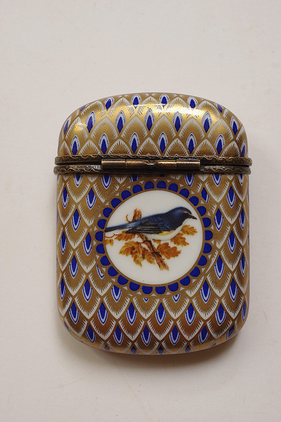 antique Pill Case アンティークピルケース .FR a l'epoque