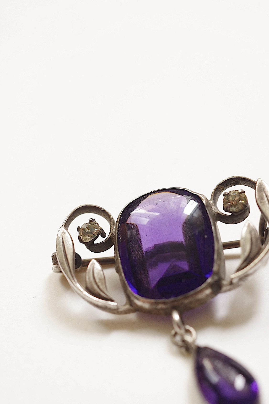 antique broche アンティークブローチ パープル .FR a l'epoque