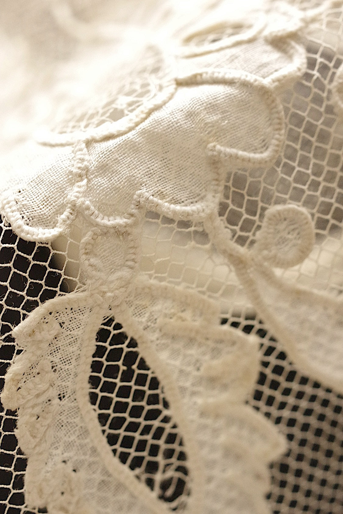 アンティークレース antique dentelle bas d'aube .FR a l'epoque