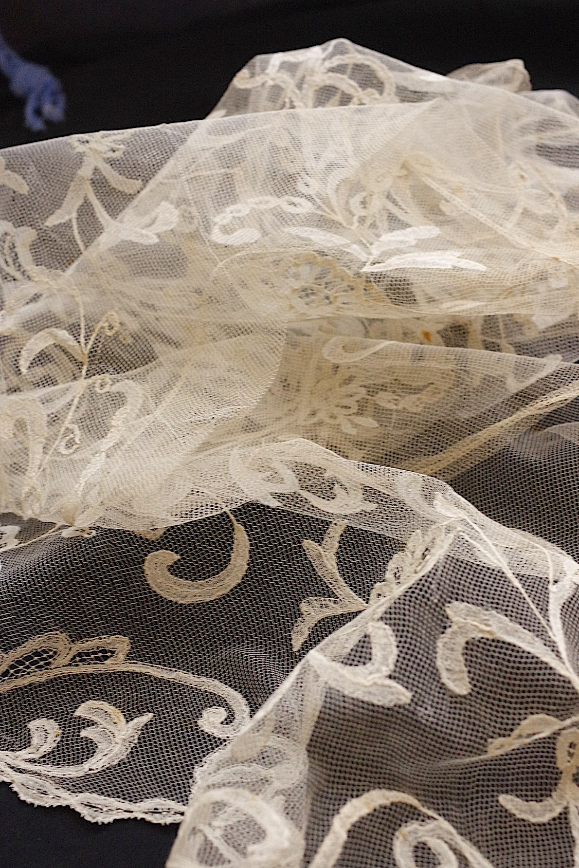 アンティークレース antique dentelle 195cm .FR a l'epoque