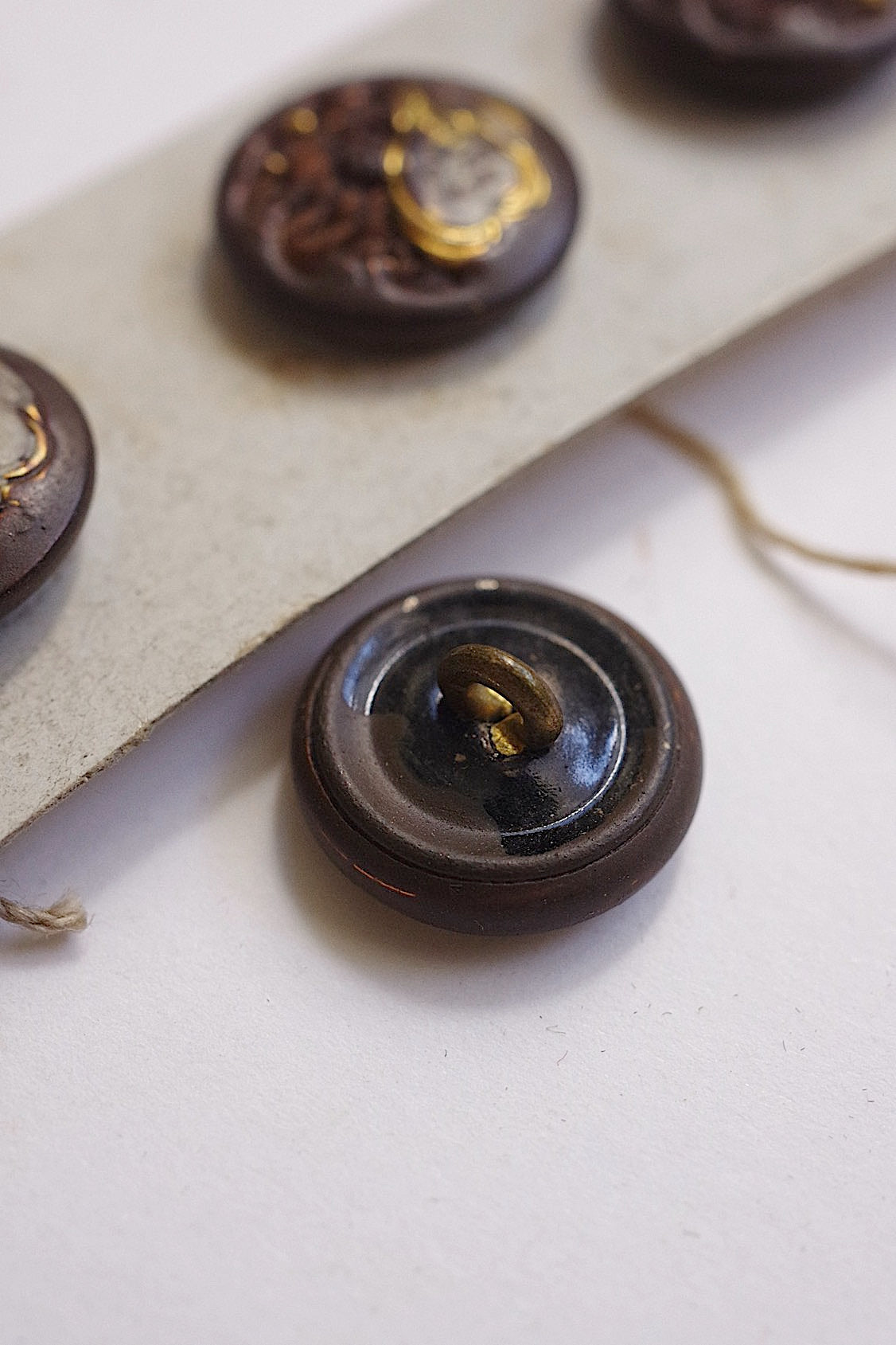 アンティークボタン bouton antique 小さなボタン2 .FR a l'epoque