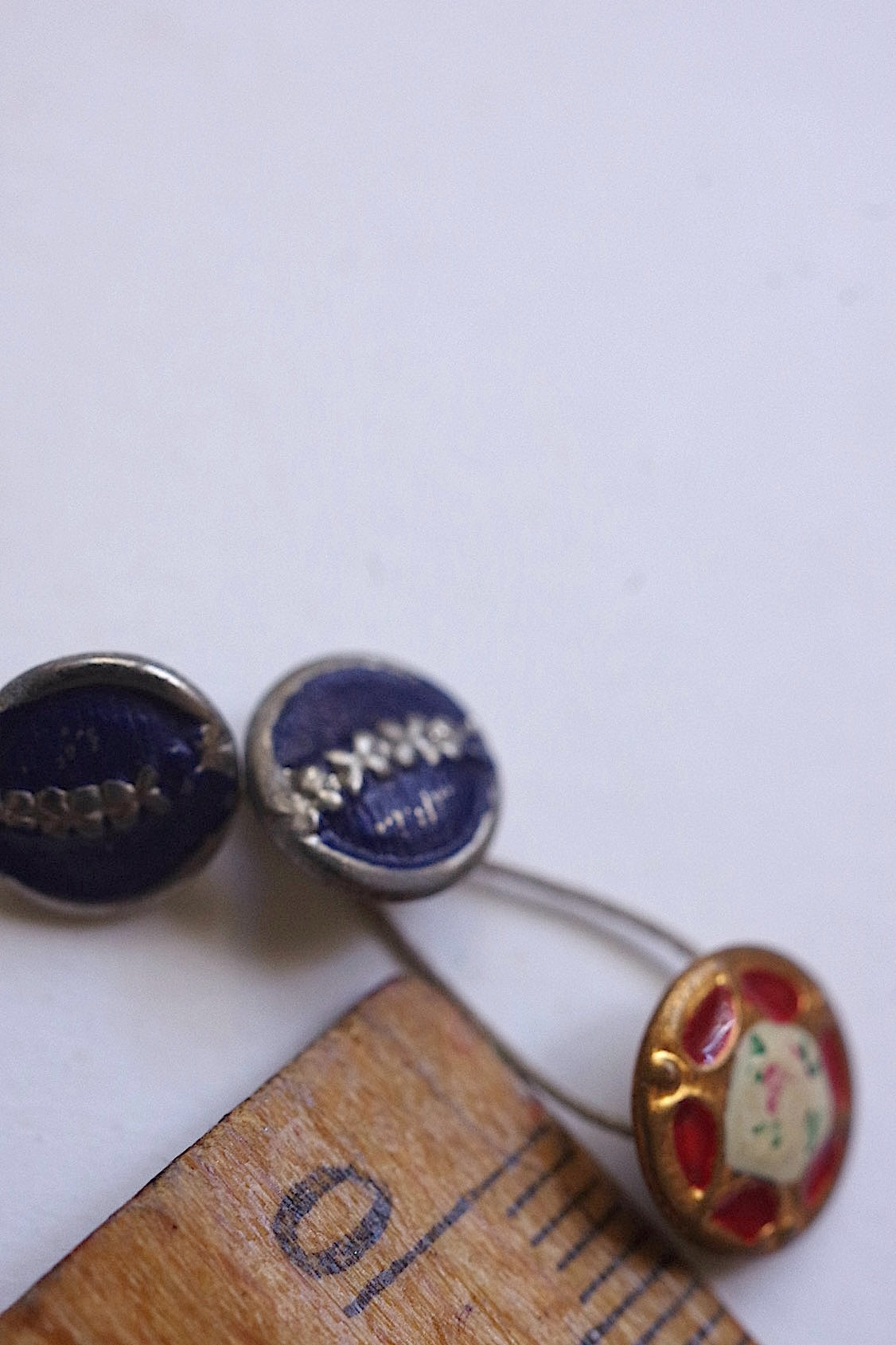 アンティークボタン bouton antique 小さなボタン3 .FR a l'epoque