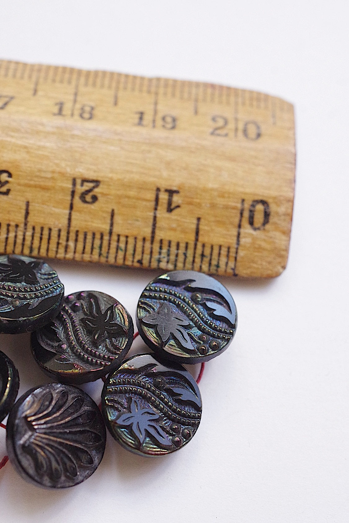 アンティークボタン bouton antique 小さなボタン4 .FR a l'epoque