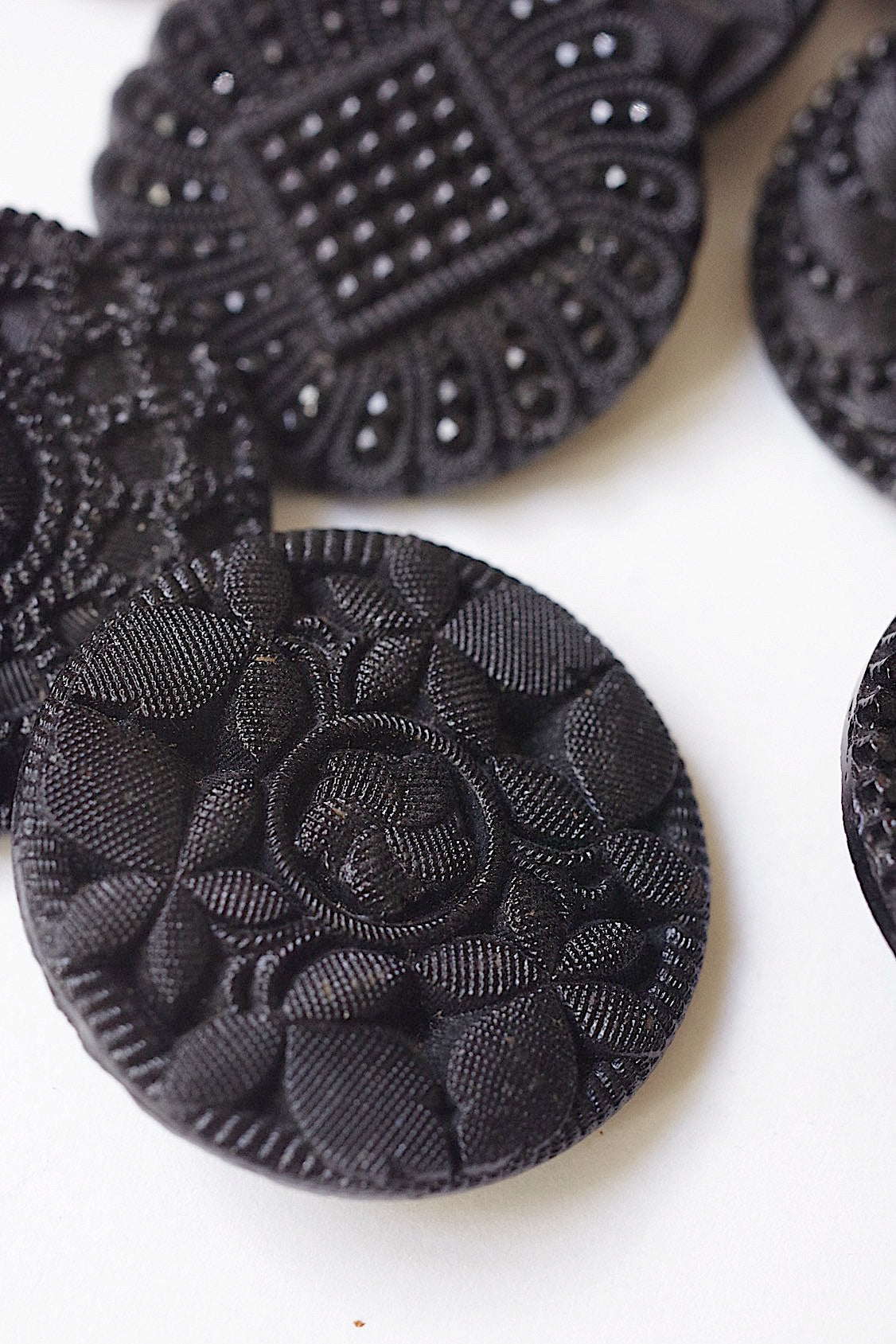 アンティークボタン antique boutton lots1 .FR a l'epoque