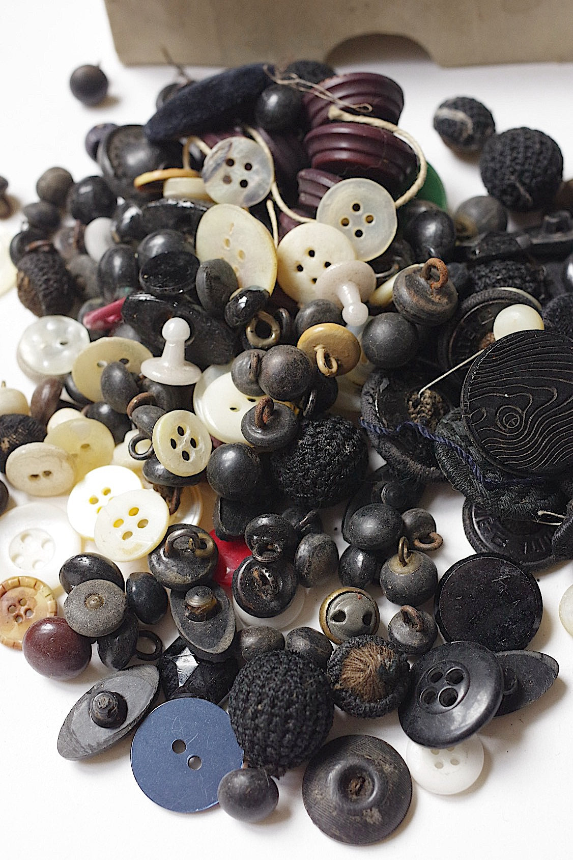 アンティークボタン antique boutton lots3 .FR a l'epoque