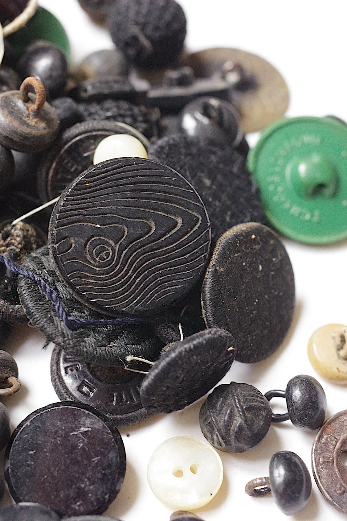 アンティークボタン antique boutton lots3 .FR a l'epoque