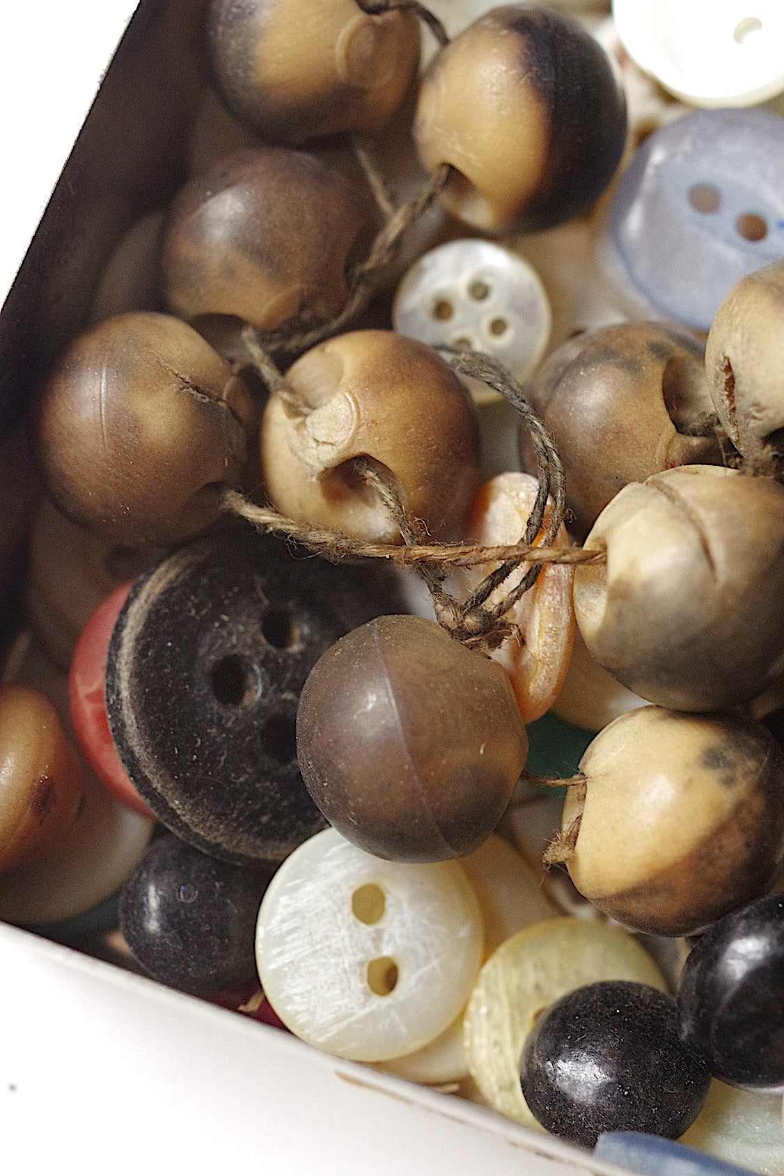 アンティークボタン antique boutton lots4 .FR a l'epoque