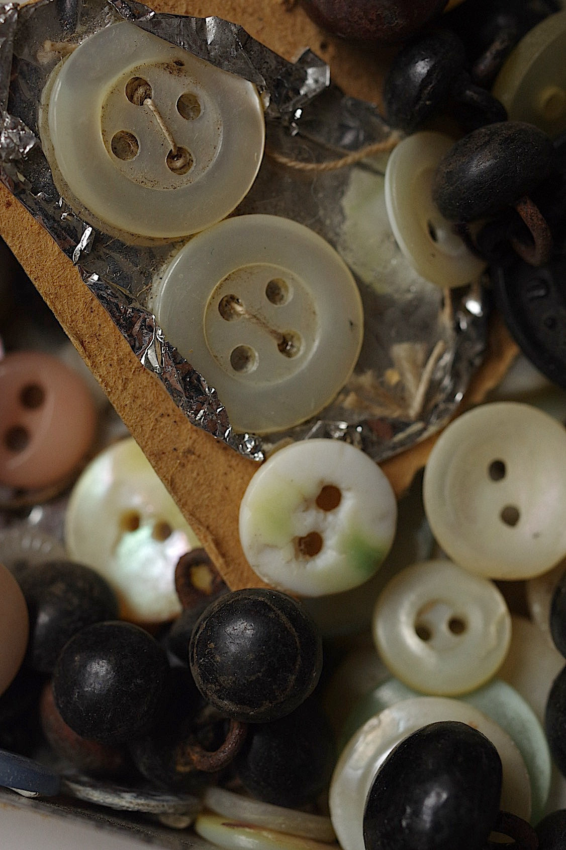 アンティークボタン antique boutton lots4 .FR a l'epoque