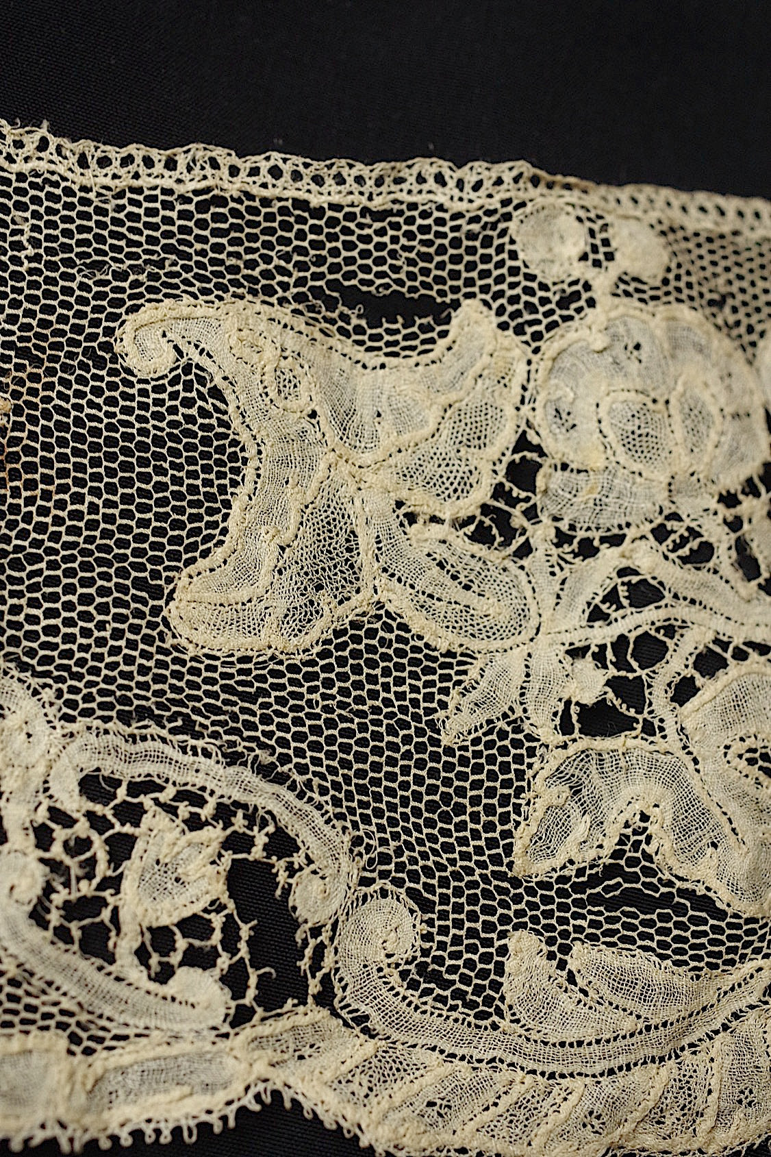 アンティークレース antique dentelle ボビンブリュクセル 128cm .FR a l'epoque