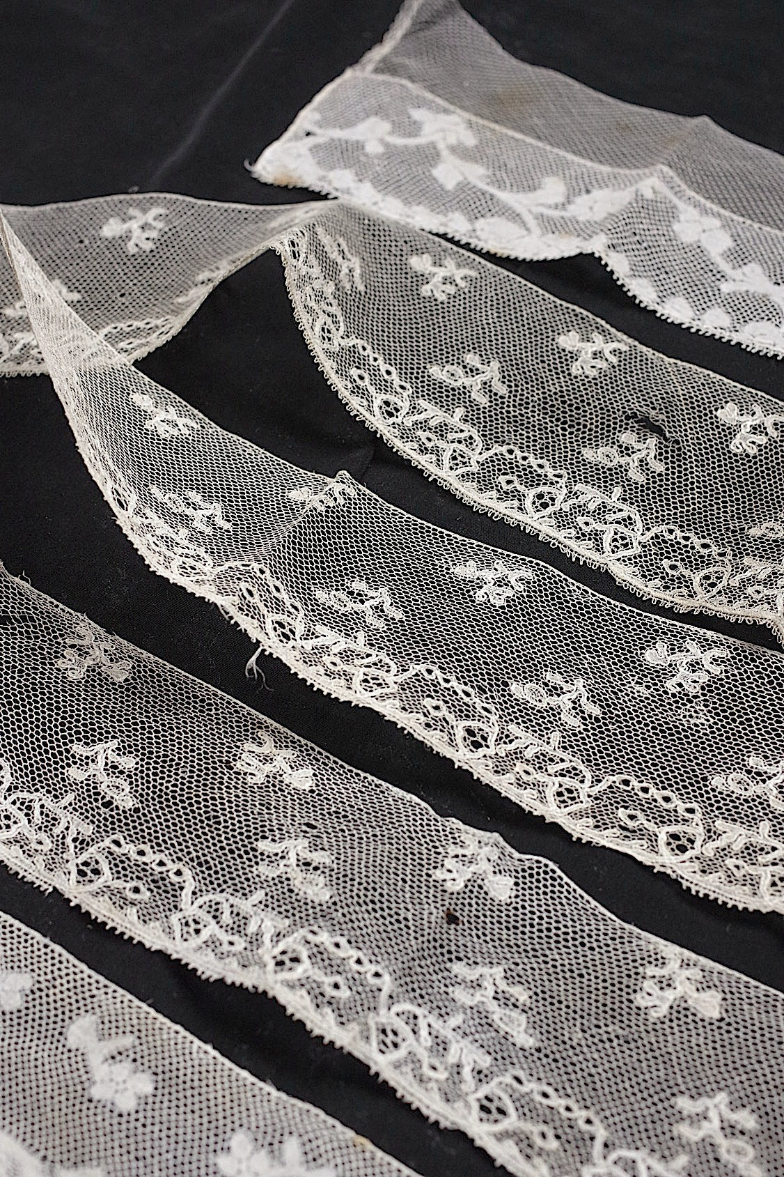 アンティークレース dentelle antique 3種 .FR a l'epoque
