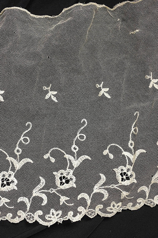 アンティークレース dentelle ancinne 350cm .FR a l'epoque