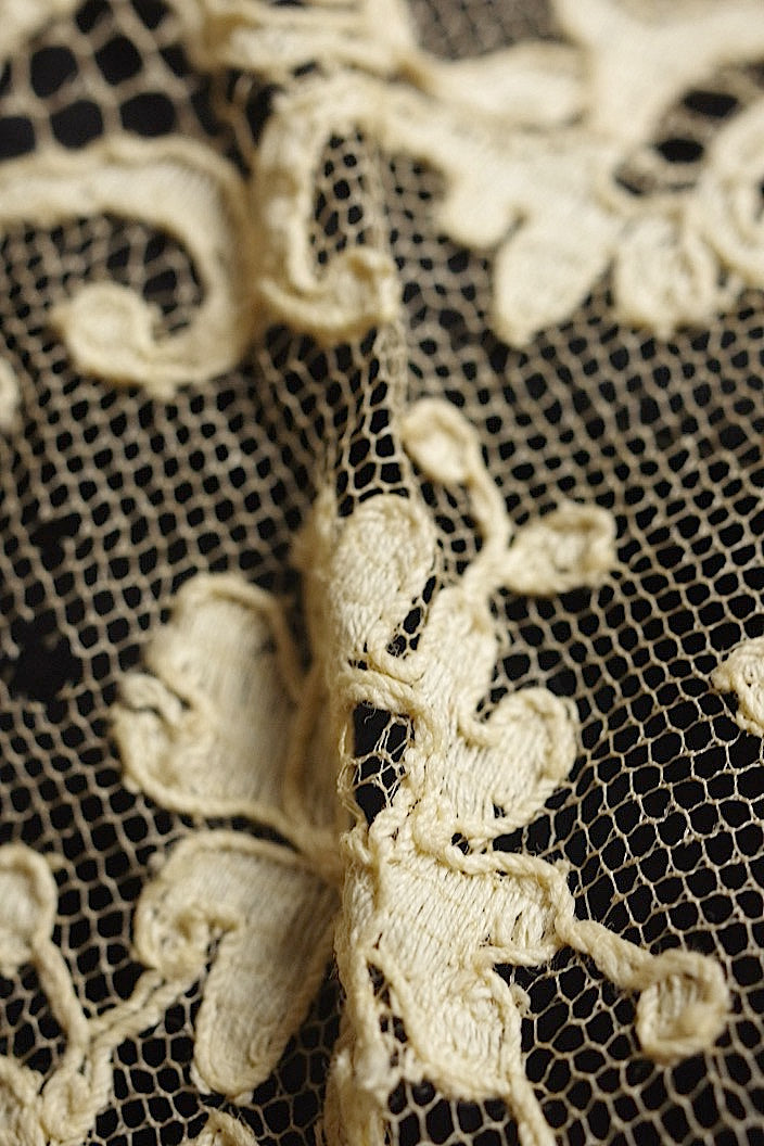 アンティークレース dentelle ancinne 245cm .FR a l'epoque