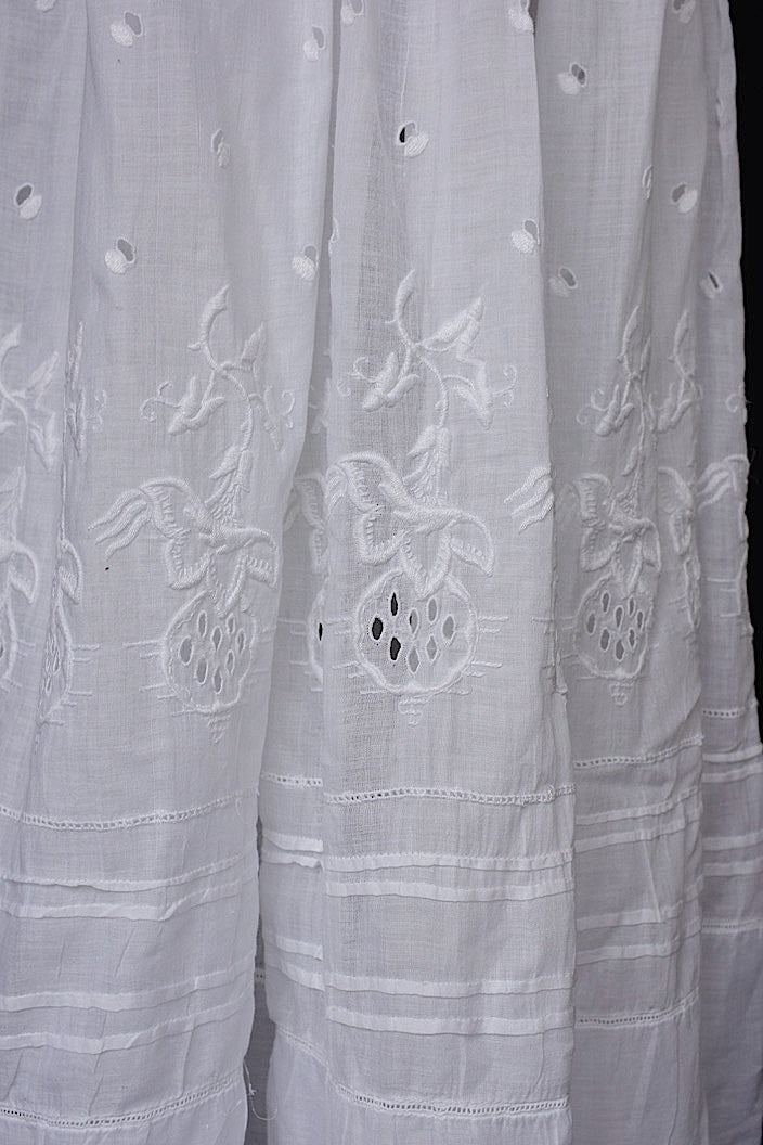 アンティークスカート vêtement antique 刺繍スカート .FR a l'epoque