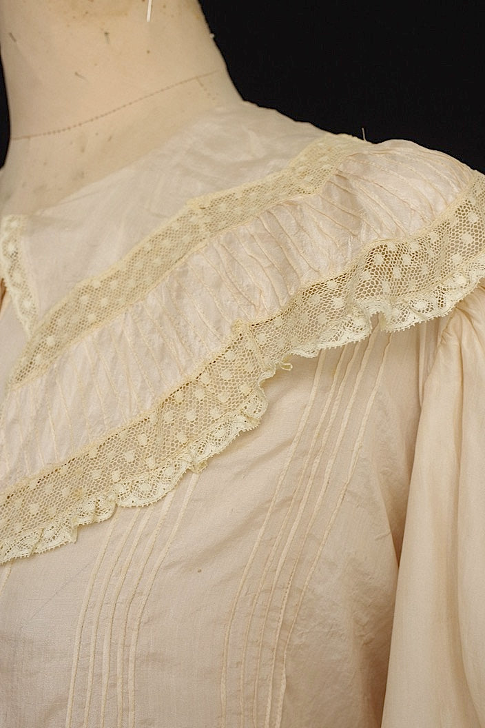 アンティークブラウス vêtement antique blouse6 .FR a l'epoque