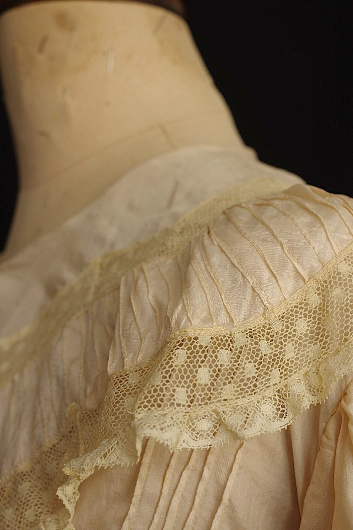 アンティークブラウス vêtement antique blouse6 .FR a l'epoque