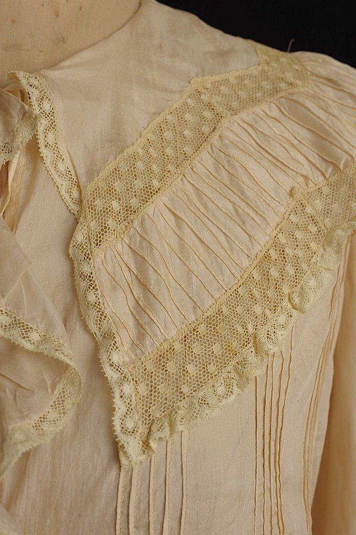 アンティークブラウス vêtement antique blouse6 .FR a l'epoque