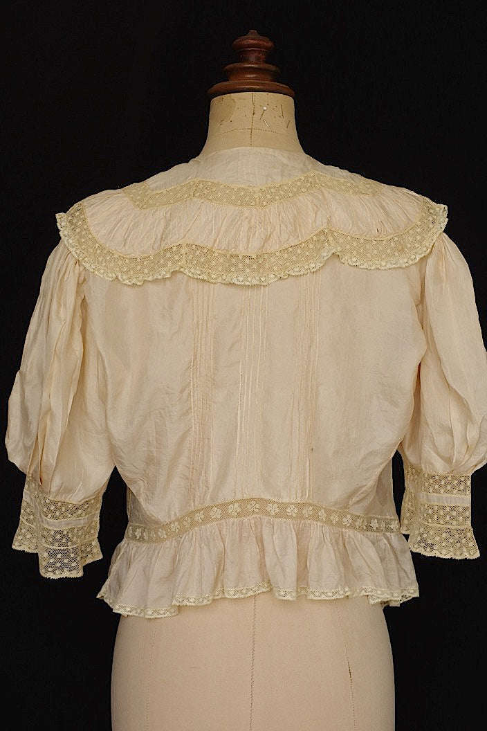 アンティークブラウス vêtement antique blouse6 .FR a l'epoque
