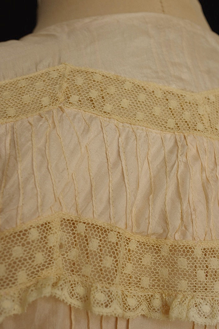 アンティークブラウス vêtement antique blouse6 .FR a l'epoque