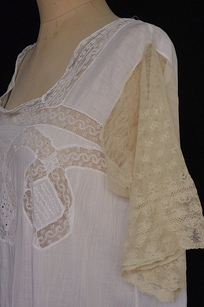 アンティークワンピース vêtement  antique robe de chambre 3 .FR a l'epoque