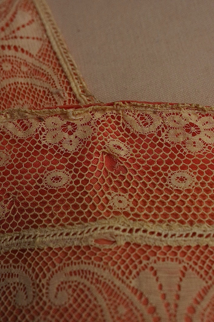 アンティークワンピース vêtement antique robe de chambre 4 .FR a l'epoque