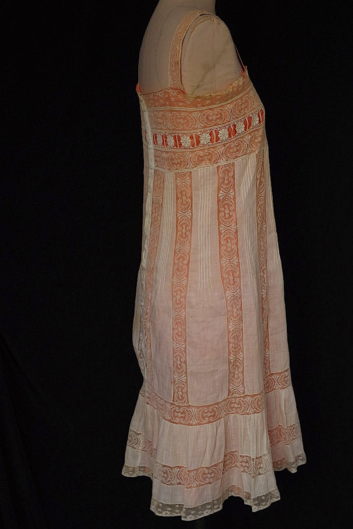 アンティークワンピース vêtement  antique robe de chambre 4 .FR a l'epoque