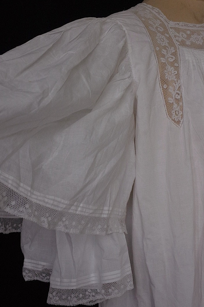 アンティークワンピース vêtement  antique robe de chambre 5 .FR a l'epoque