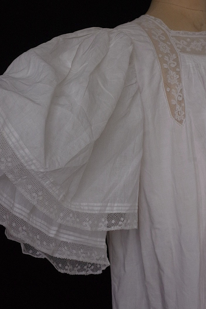 アンティークワンピース vêtement  antique robe de chambre 5 .FR a l'epoque