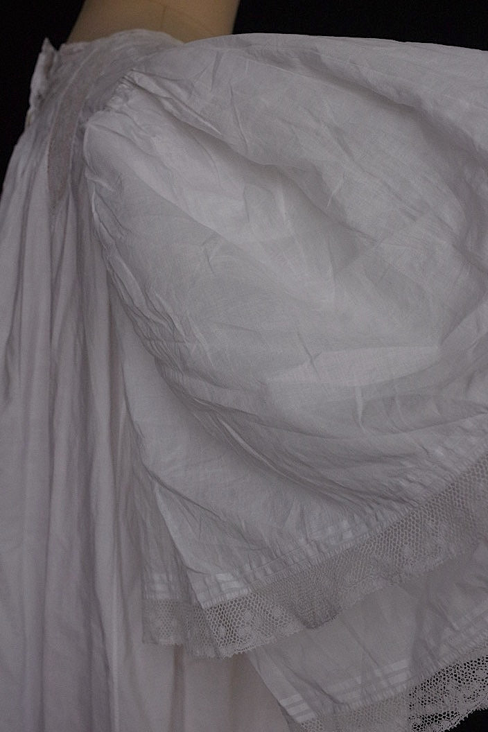 アンティークワンピース vêtement antique robe de chambre 5 .FR a l'epoque