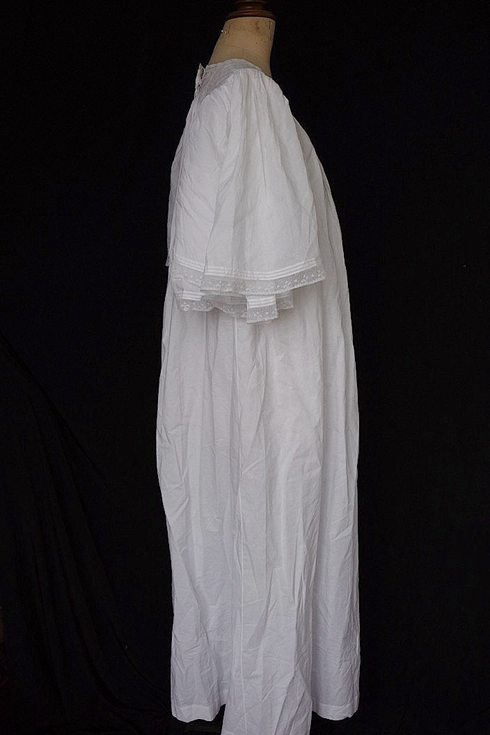 アンティークワンピース vêtement  antique robe de chambre 5 .FR a l'epoque