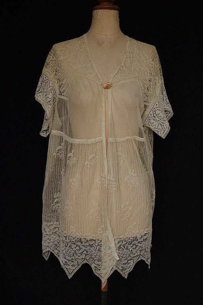 アンティークブラウス vêtement  antique レース羽織 .FR a l'epoque