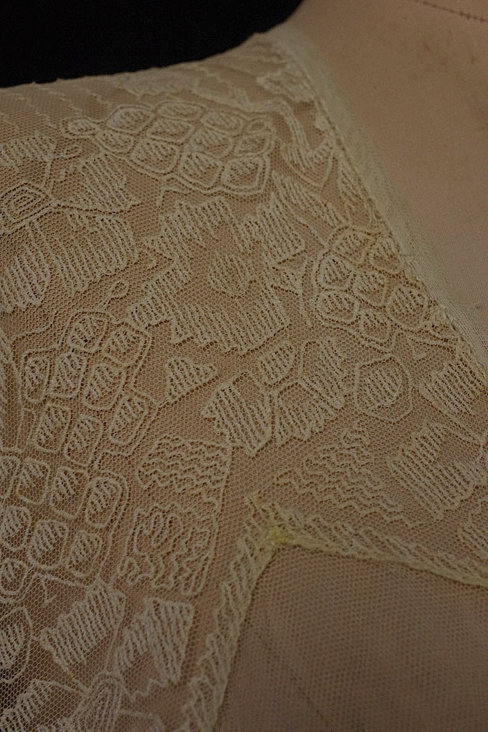 アンティークブラウス vêtement  antique レース羽織 .FR a l'epoque