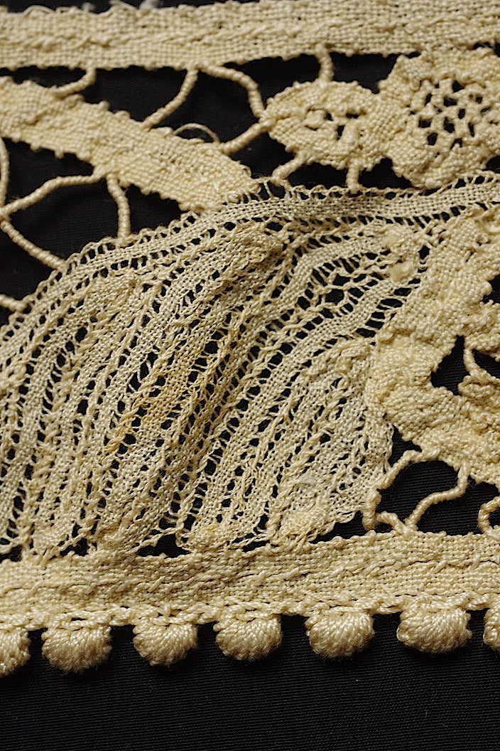 アンティークレース dentelle ancinne 装飾テープ .FR a l'epoque