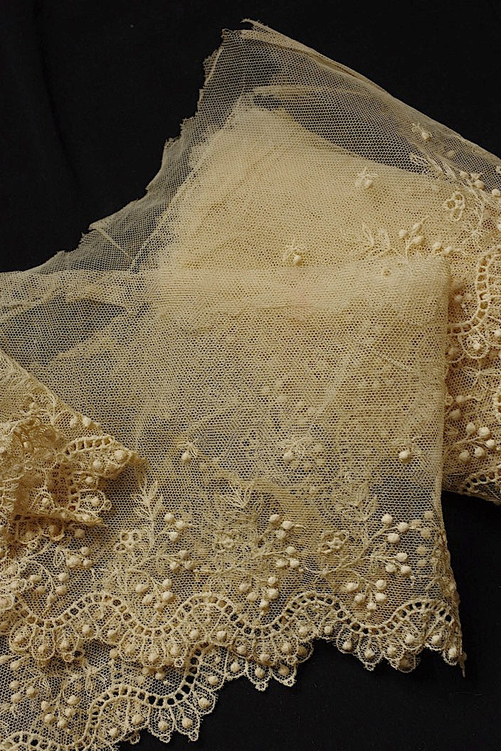 アンティークレース dentelle ancinne 184cm 187cm .FR a l'epoque