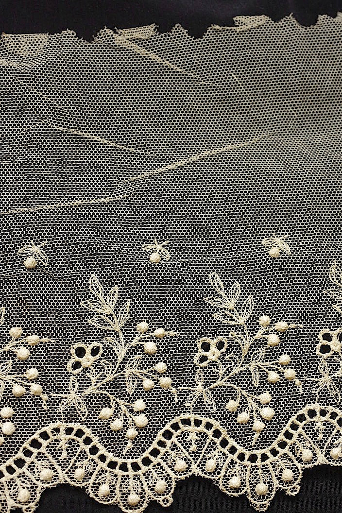 アンティークレース dentelle ancinne 184cm 187cm .FR a l'epoque