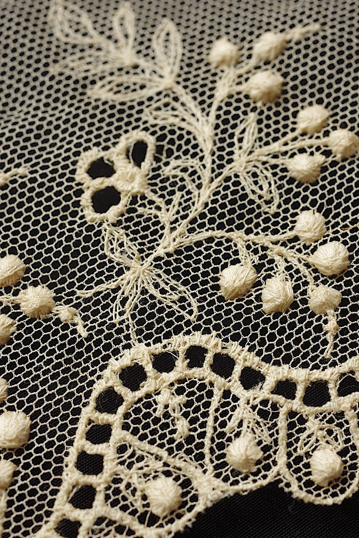 アンティークレース dentelle ancinne 184cm 187cm .FR a l'epoque