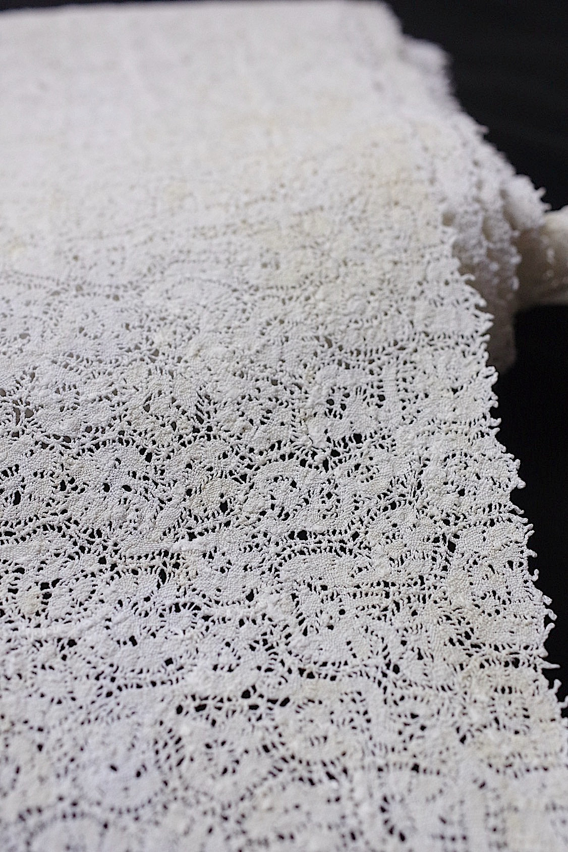 アンティークレース dentelle ancienne 360cm .FR a l'epoque